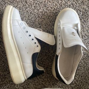 AUTHENTIC Alexander McQueens